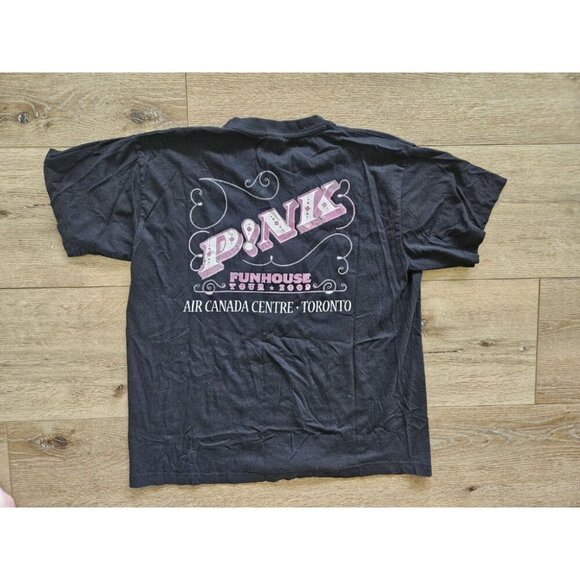 Pink Funhouse Tour 2009 Concert T-Shirt Toronto Size Small - Picture 4 of 7